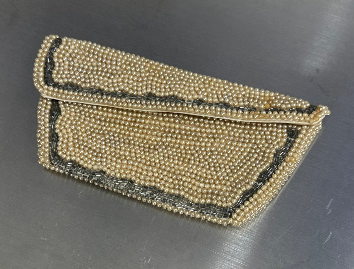 Vintage 1960s La Regale Pearl Beaded Clutch