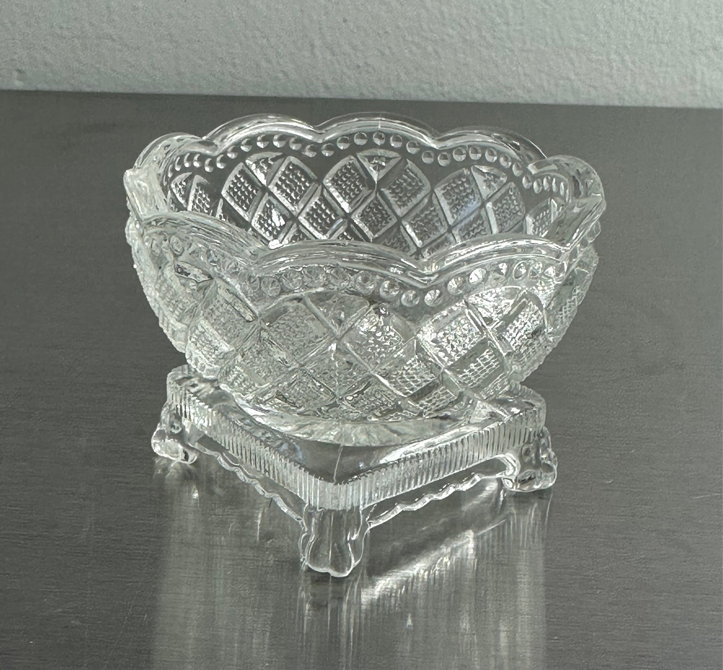 Avon By Fostoria Footed Glass Trinket Bowl Vintage ~ Diamond Lattice Scalloped