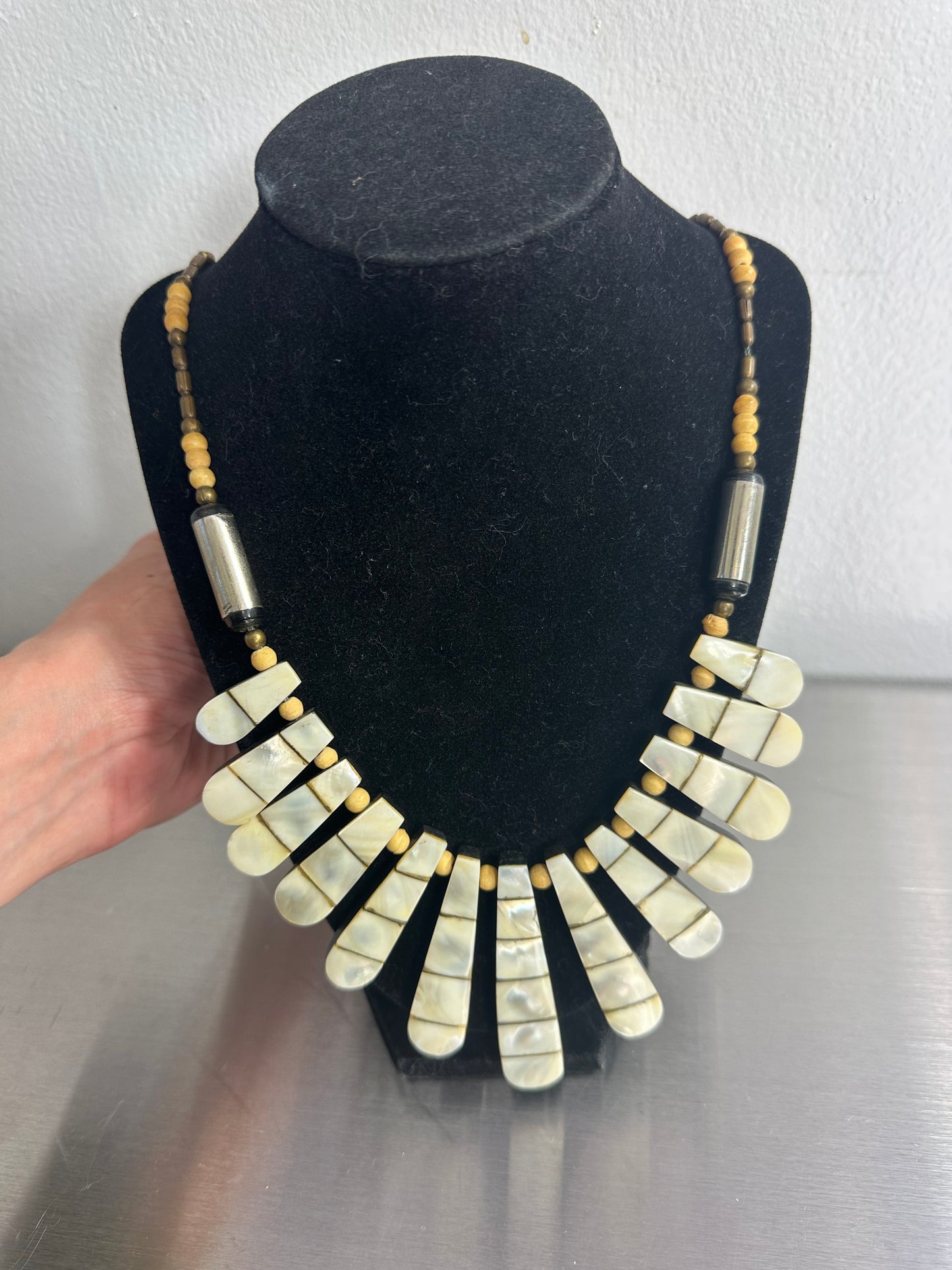 Natural Mother Of Pearl Panio Keys Necklace 18" Vintage Jewlery 70s 80s