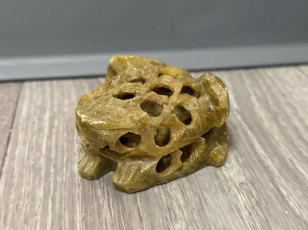 Soap Stone Hand Carved Green Frog Figurine 1 1/4" T x 2 3/4" x 2 1/2" India