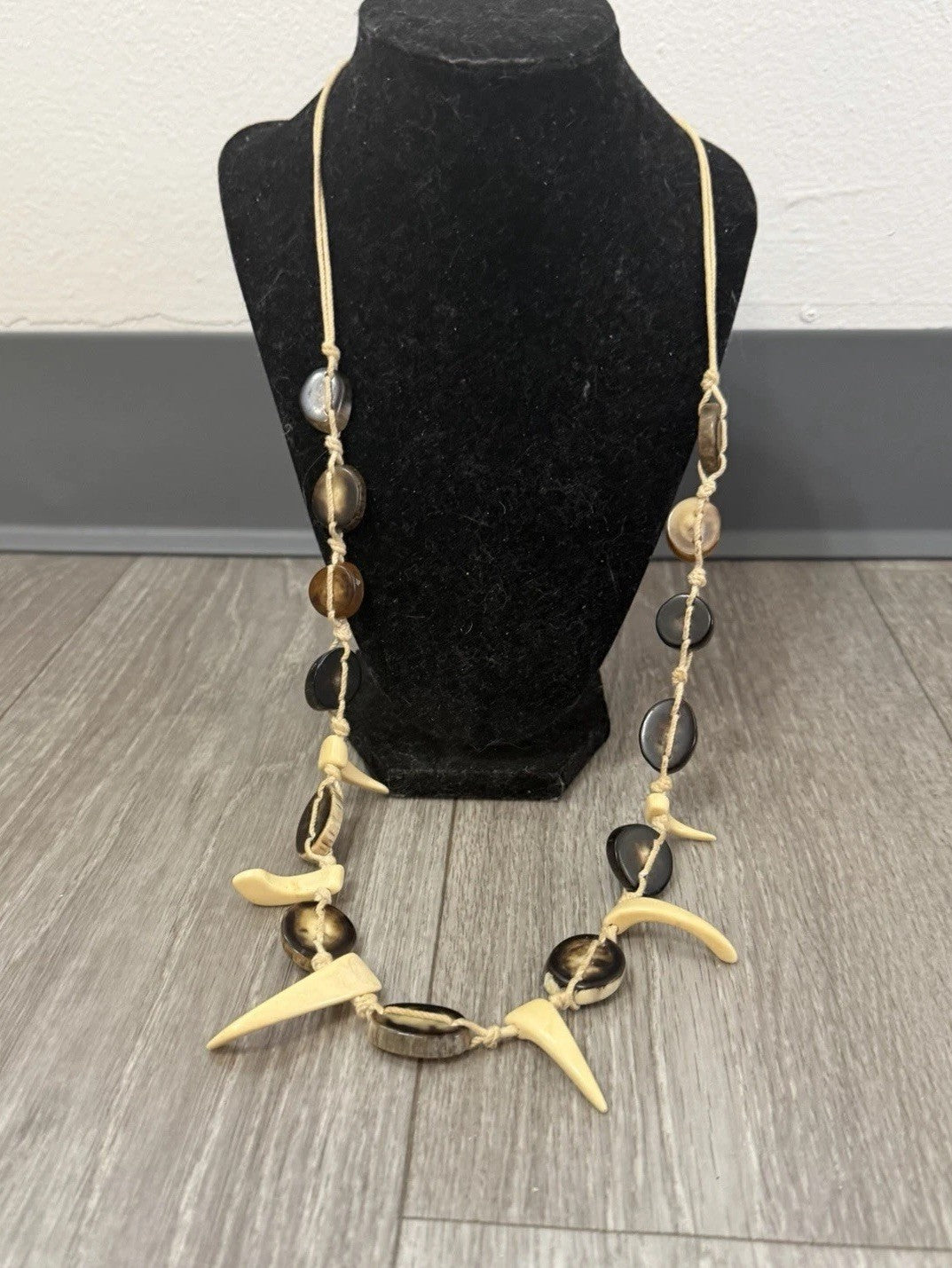 Vintage Handmade Knotted Carved Shell Boho Tribal Necklace