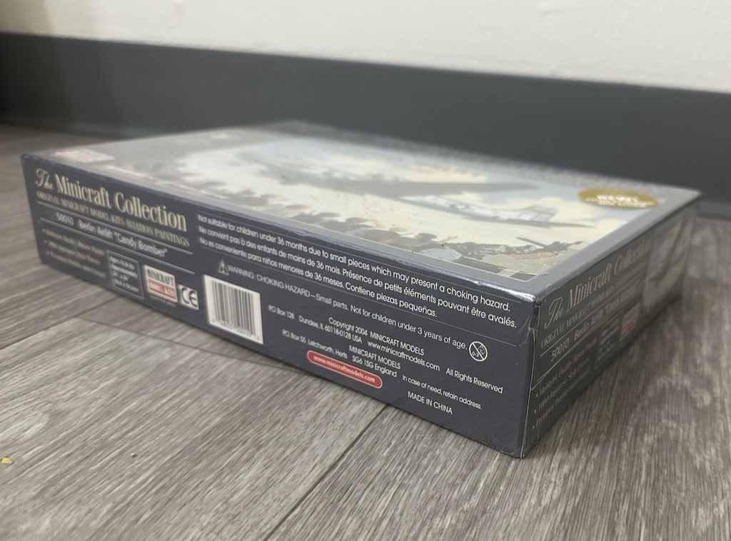 THE Minicraft Collection THE BERLIN AIRCRAFT “Candy Bomber” Puzzle 1000 PCS
