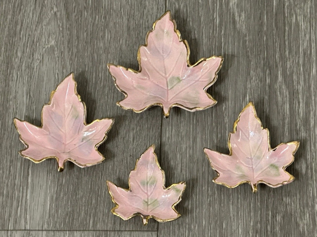 Vintage Ceramic set of 4 Nesting Maple Leaf Dishes 4 inches Pink And Gold