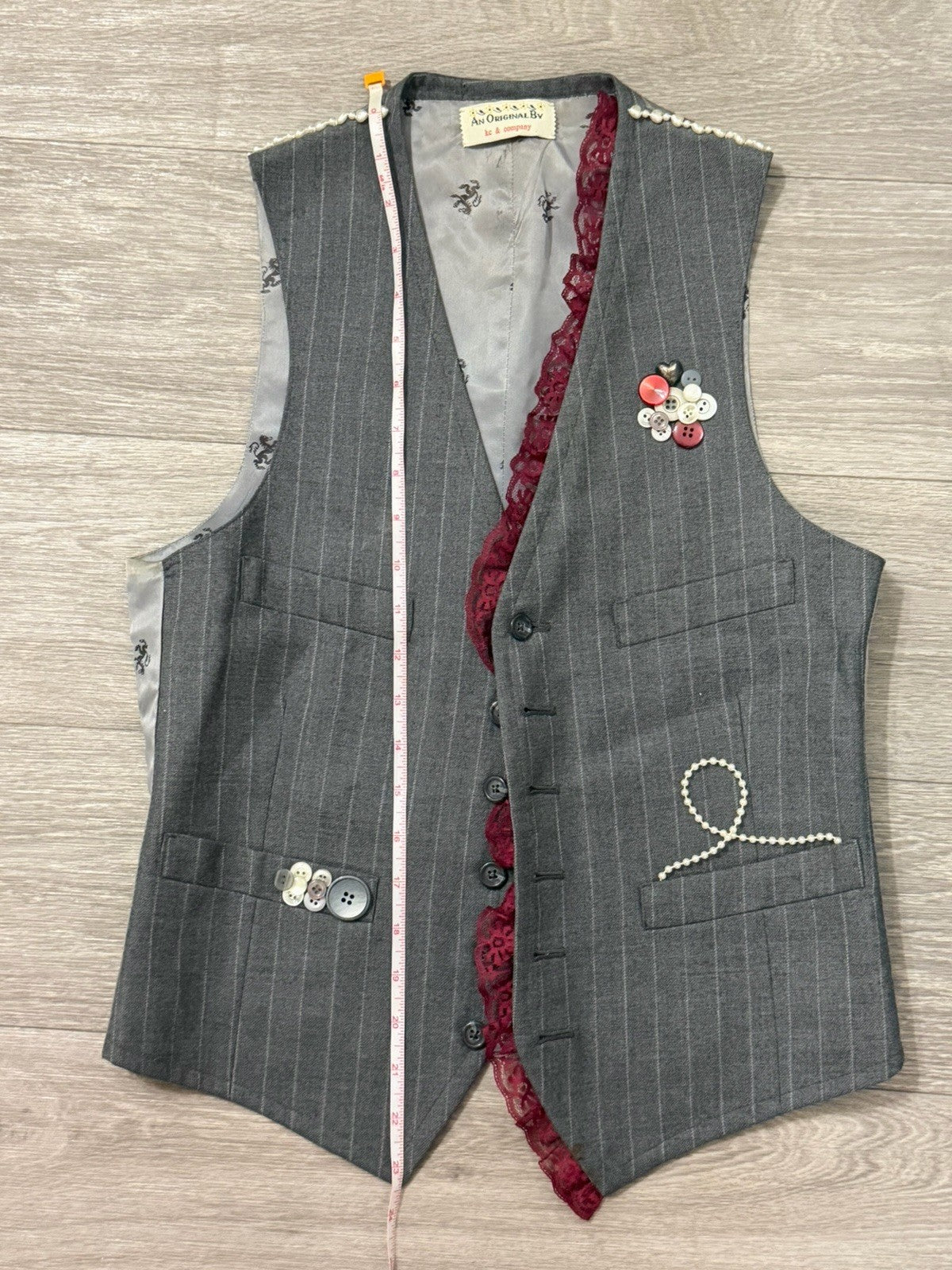 Women’s Vest With Buttons And Faux, Pearl Decorations And Lace ￼
