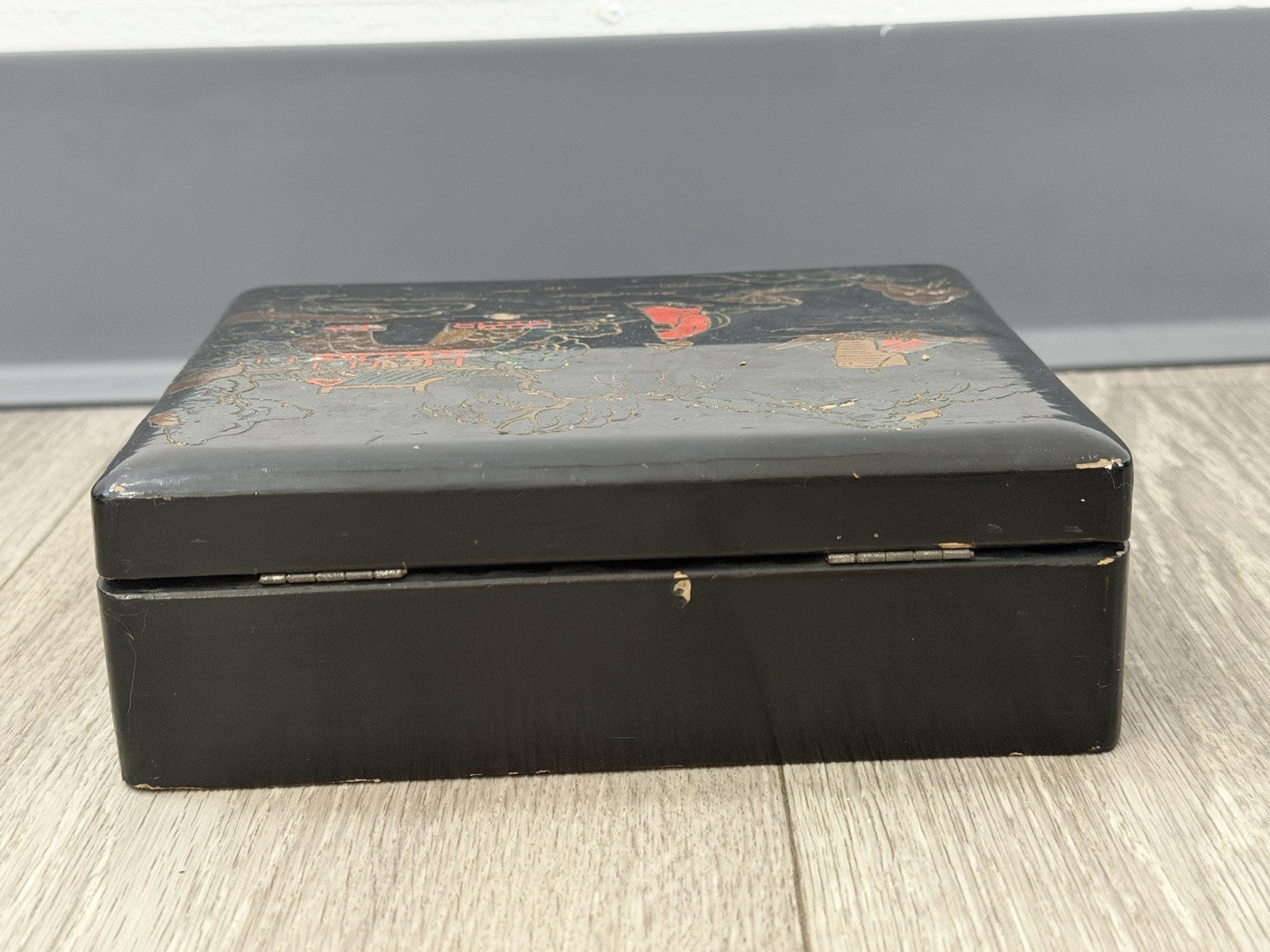 Vintage Japanese Lacquerware 7"x6"x2.25" Wooden Box Decorative Landscape DAMAGE