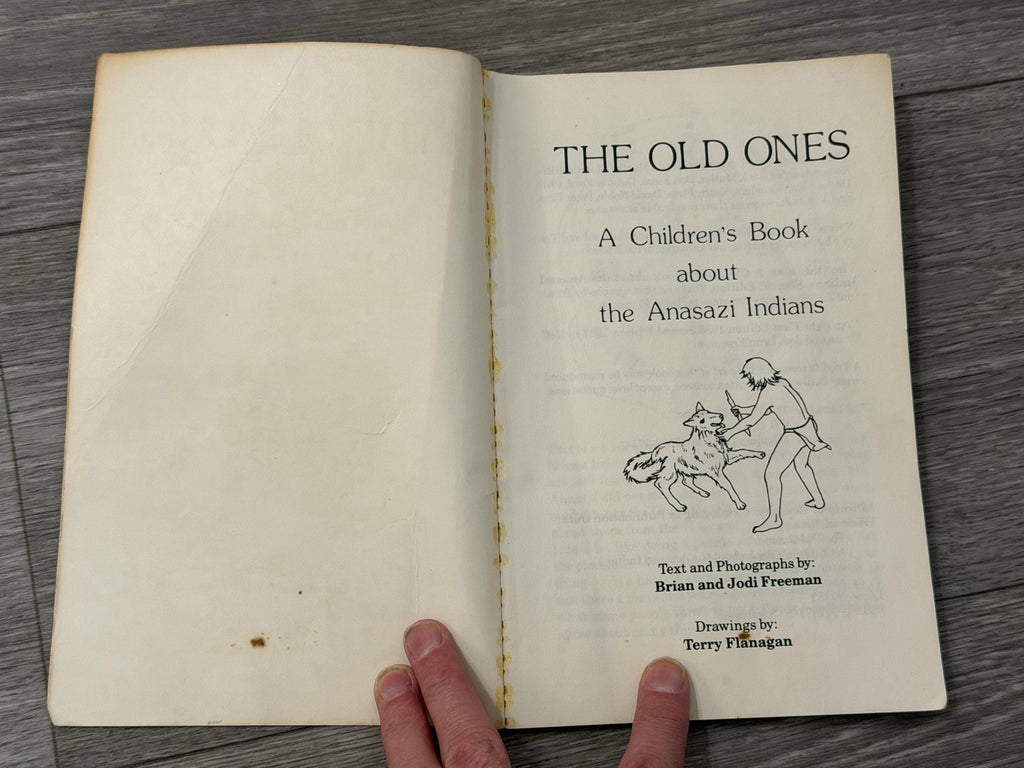 VINTAGE - The Old Ones: Children's Books About the Anasazi Indians