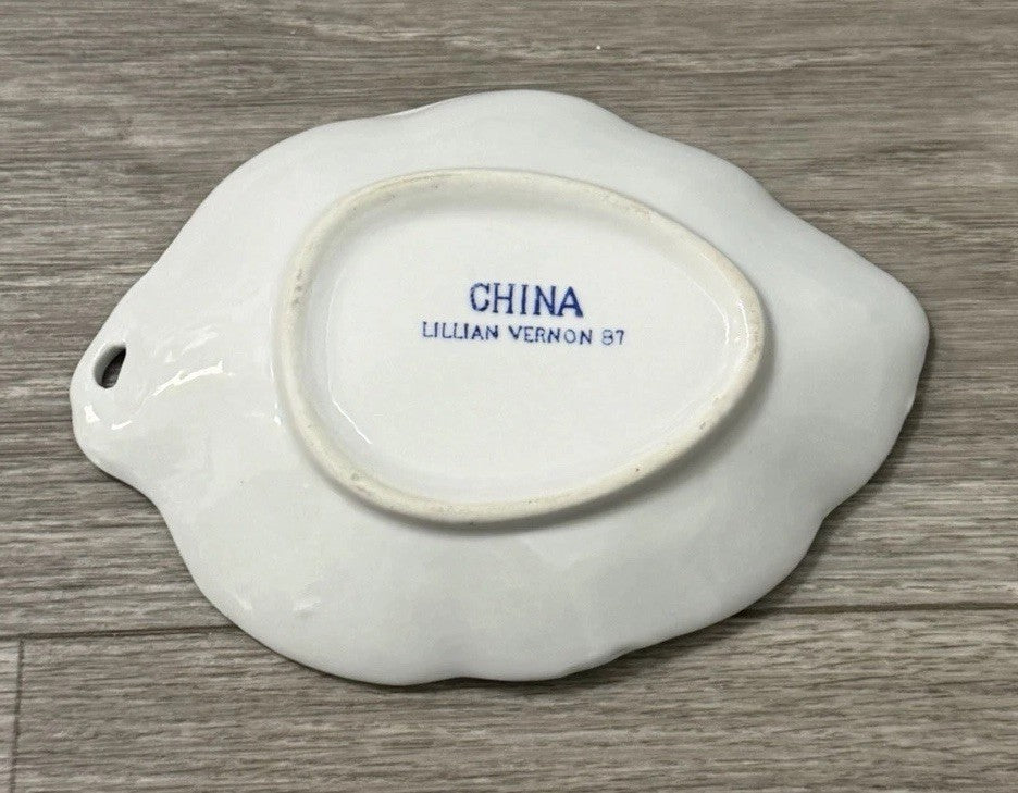 🍃3D Lillian Vernon 6" x 4" White Leaf Soap Dish, Trinket VINTAGE 1987 Botanical