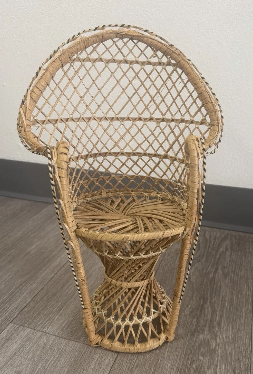 Peacock Chair Doll Chair/Plant Stand Boho Décor Wicker Rattan 16.5” Tall DAMAGED
