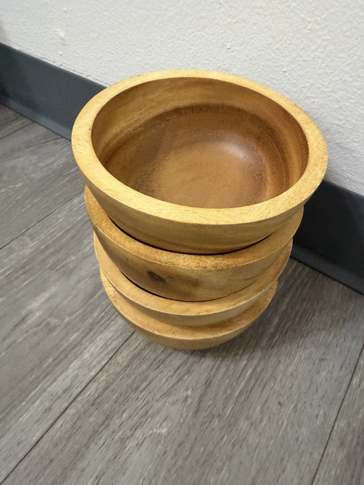 Wooden Bowels Set Of 4 Light Wood 5.75” Diameter 2.5” Tall