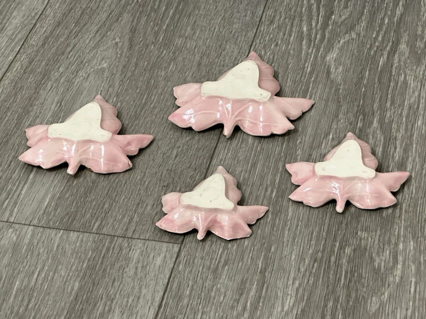 Vintage Ceramic set of 4 Nesting Maple Leaf Dishes 4 inches Pink And Gold