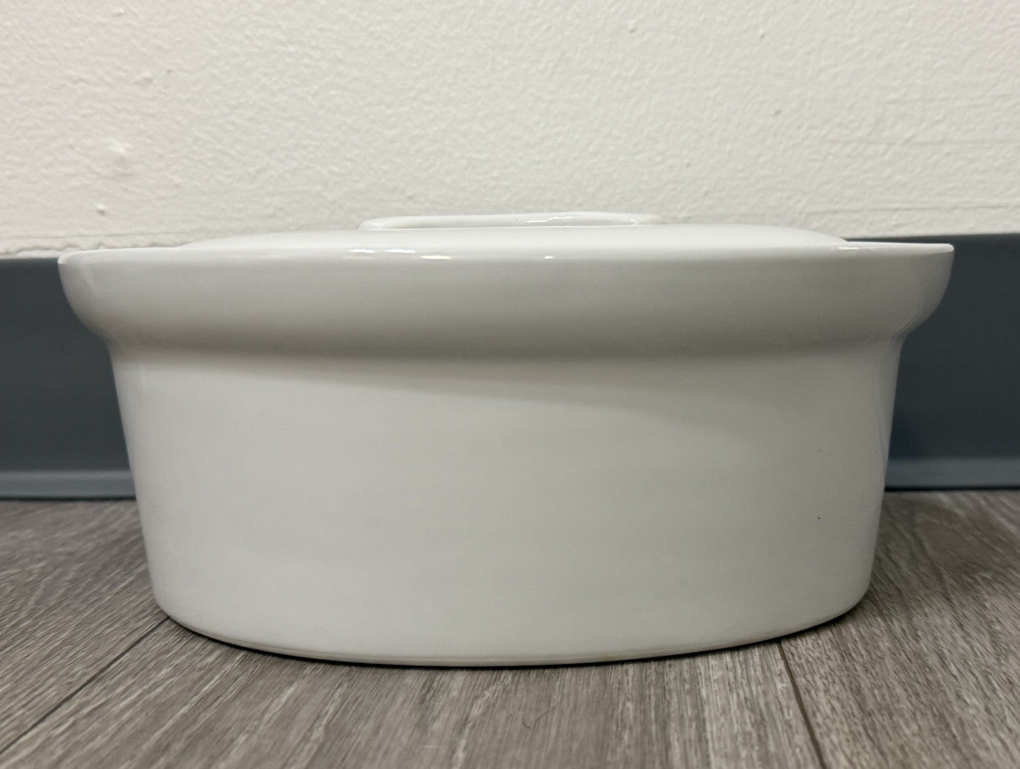 APILCO FRANCE Porcelaine a Feu White Oval Covered Casserole Dish