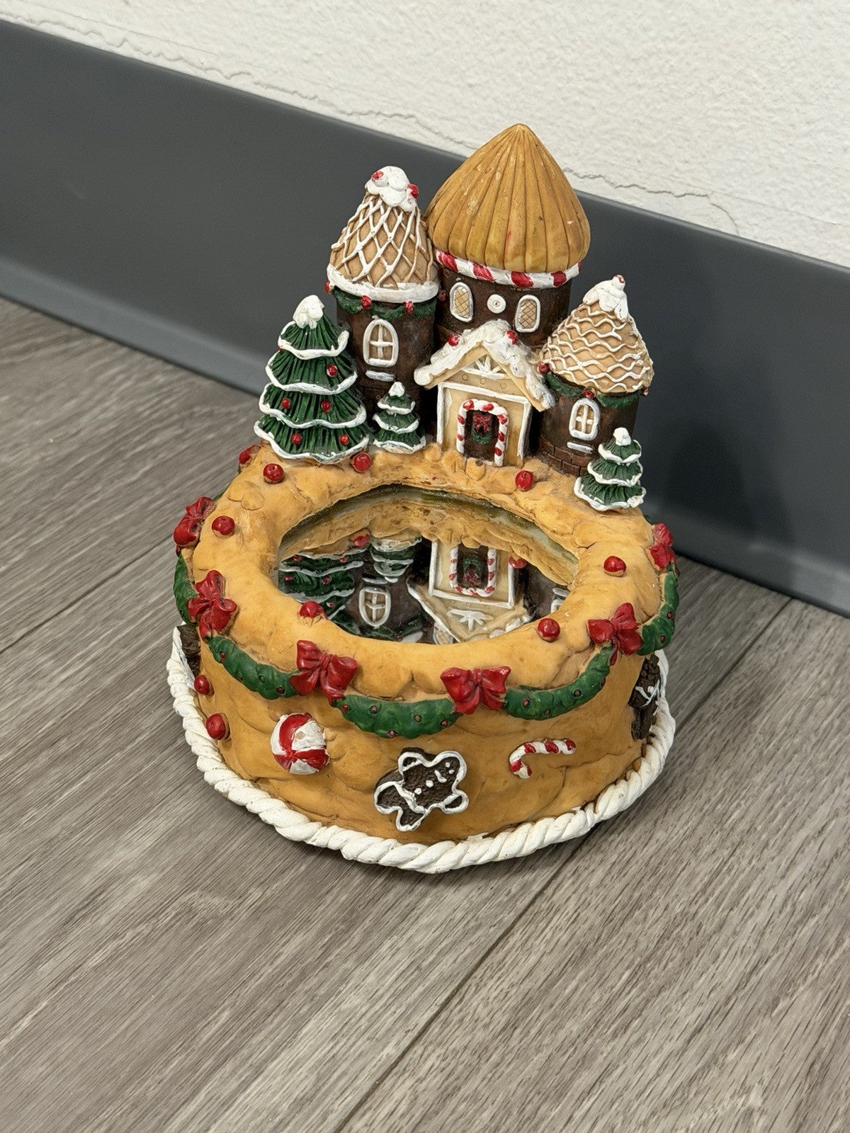 Vintage Gingerbread Themed Musical Skating Pond - Works - Christmas Decoration