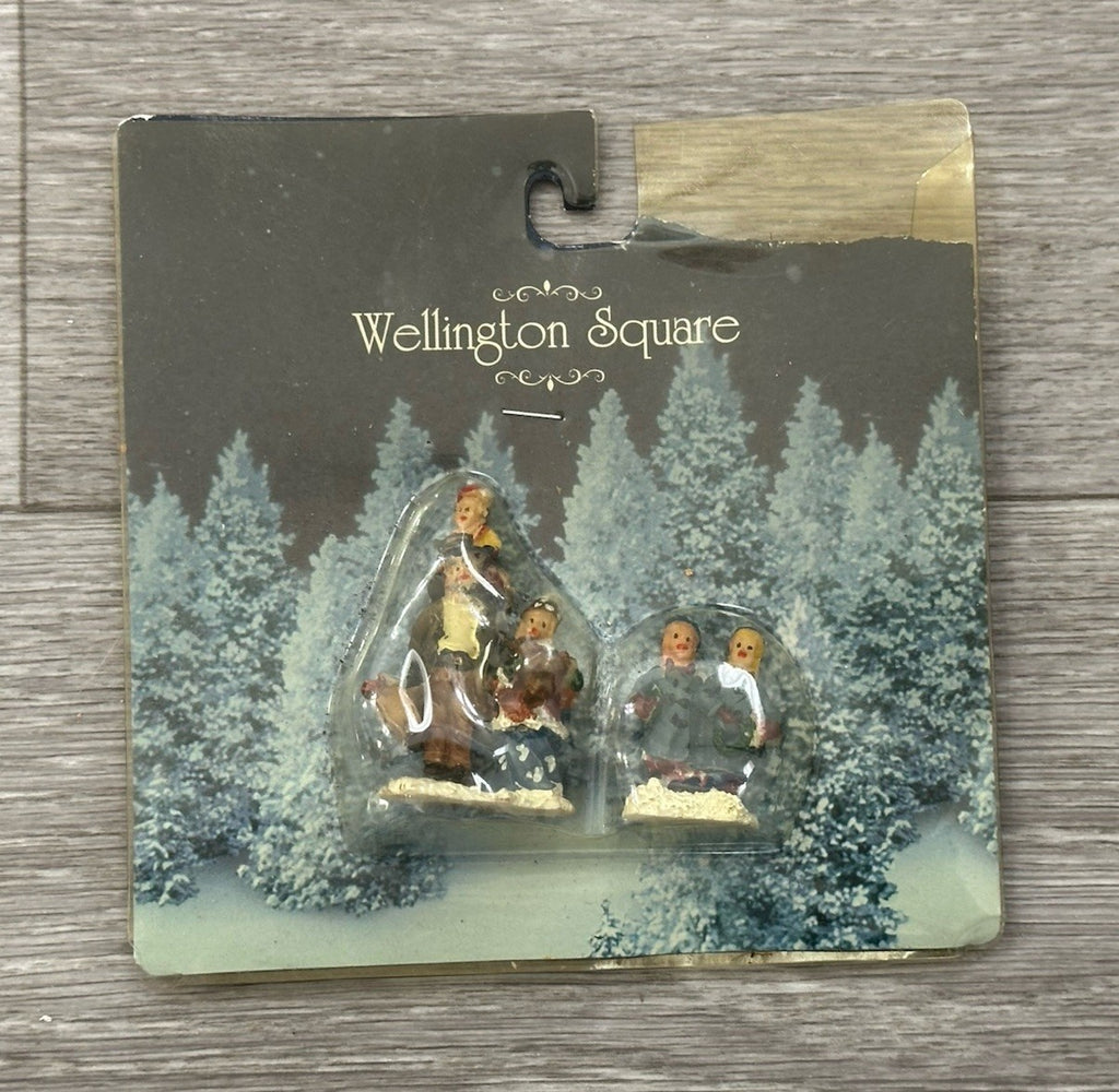 VTG Wellington Square 2004 Collectible Christmas Village Figurines New Old Stock