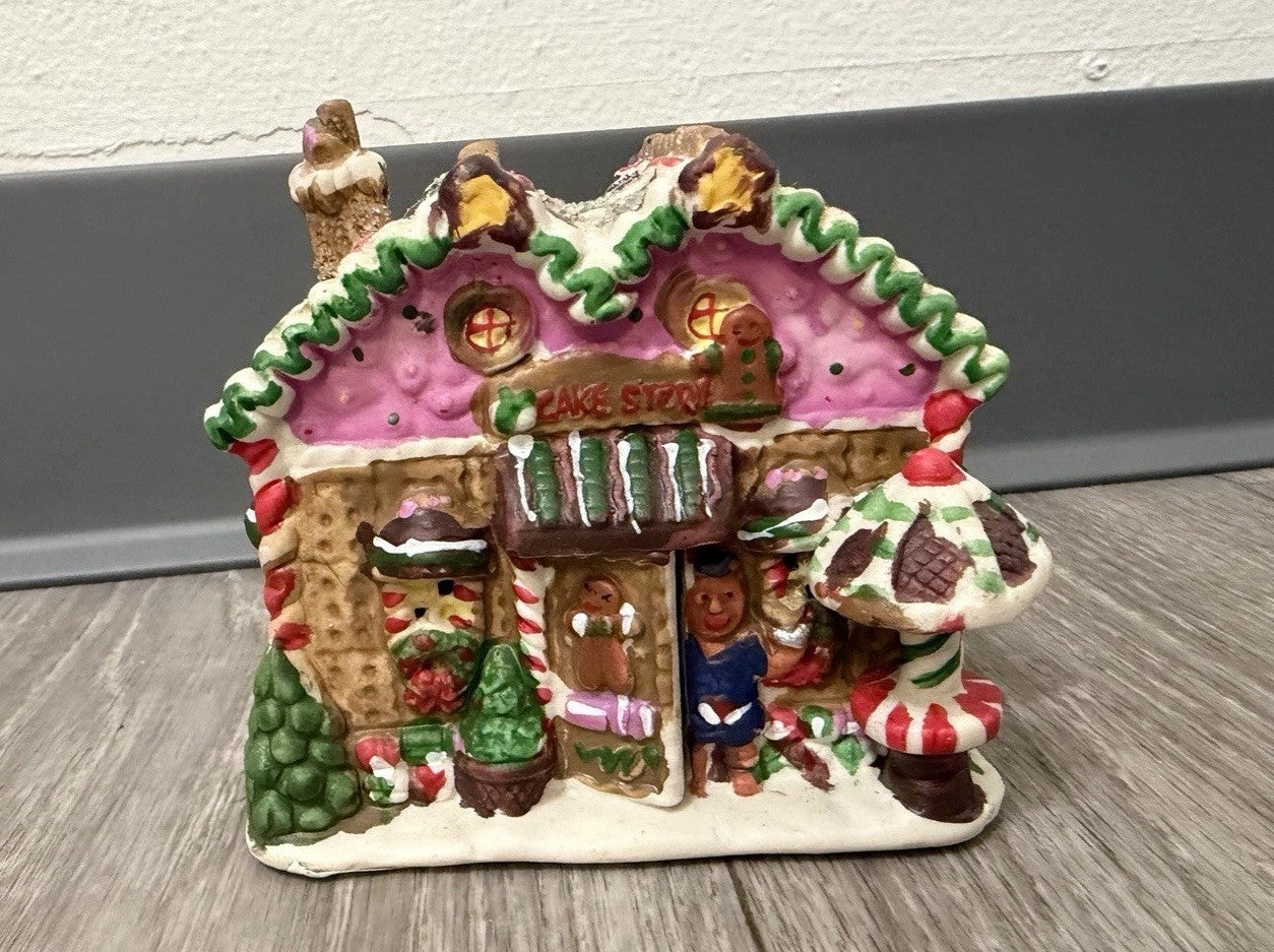 Vintage Ginger Frost Lane 2005 CAKE SHOP Christmas Collectible Village Holiday