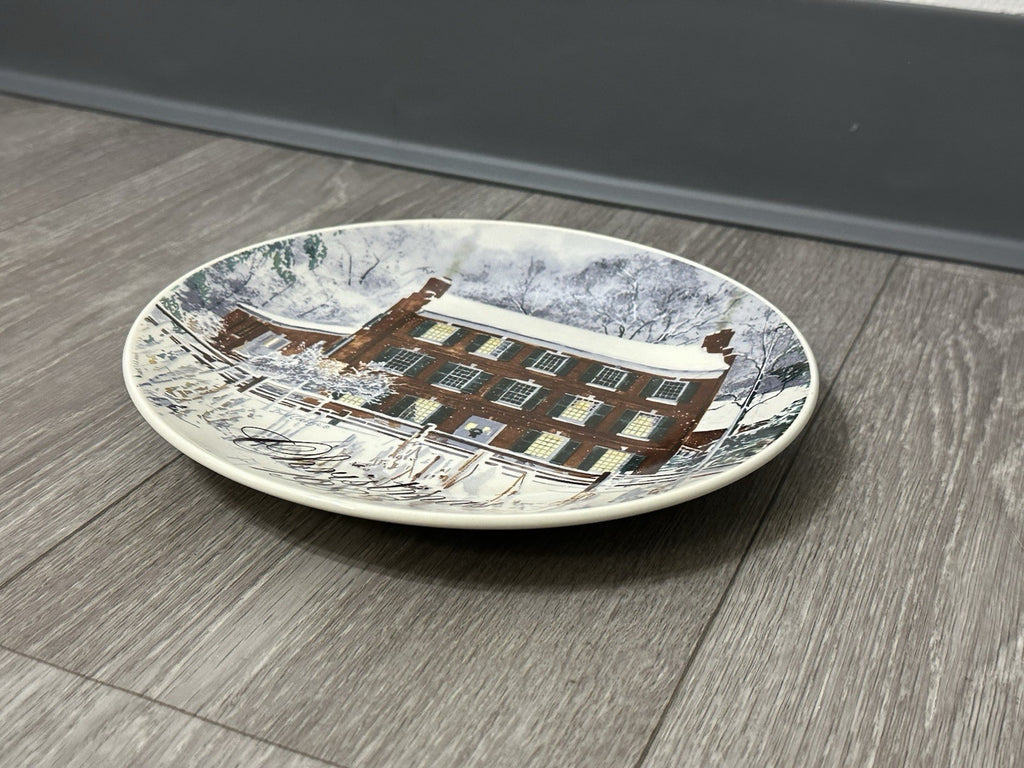 Vintage David Coolidge Collectible Christmas Plate Smuckers 1983 Boarding House