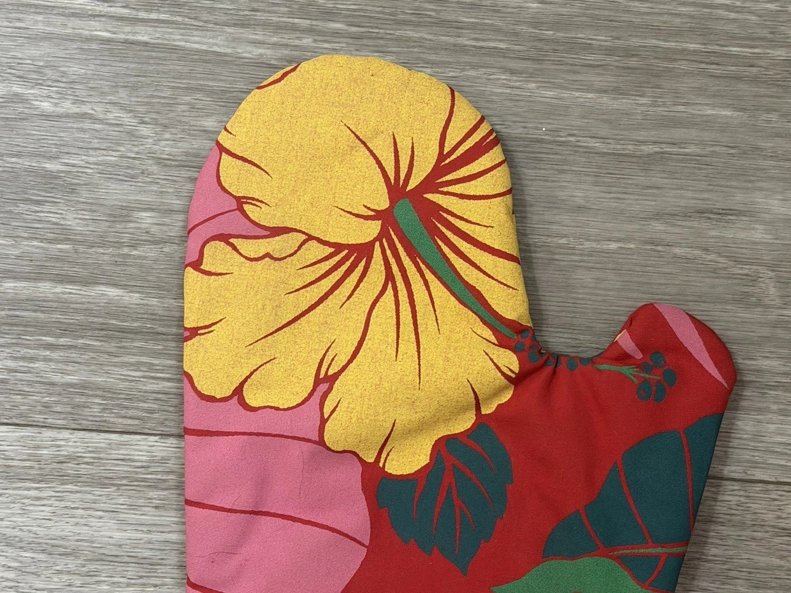 VINTAGE Hawaiian Style Hibiscus Oven Mitt summer BBQ Kitchen Housewarming Gift
