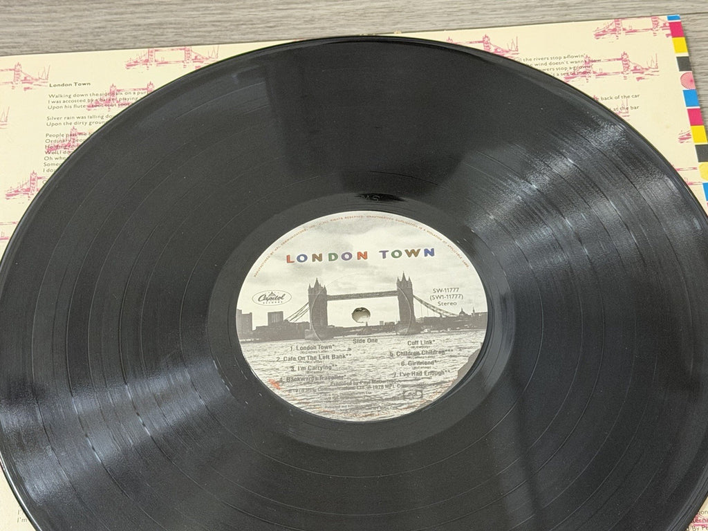 London Town SW-11777 with Poster VG/G+