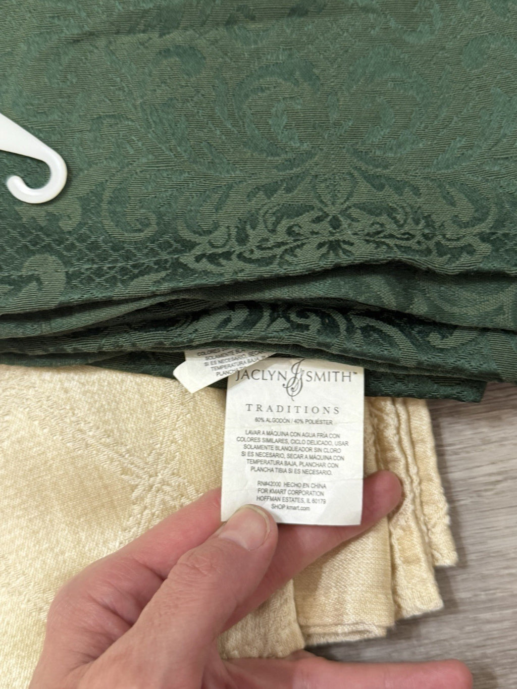 6 Cloth Napkins Cream & Green Festive Fall Holiday Jaclyn Smith Traditions