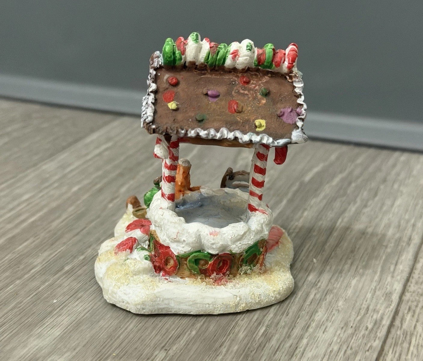 Vintage 2005 Gingerfrost Lane Christmas Village Accessories Wishing Well 3 Inch