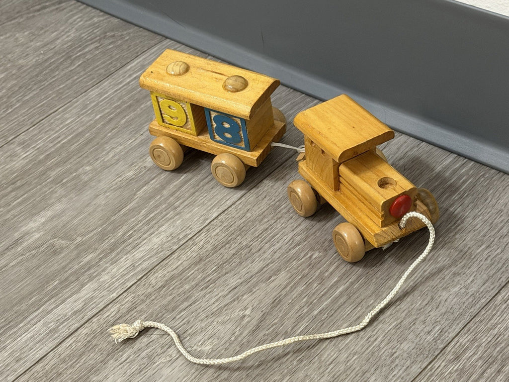 VINTAGE HAND MADE WOODEN TRAIN & CAR WITH BLOCKS STURDY Pull Toy