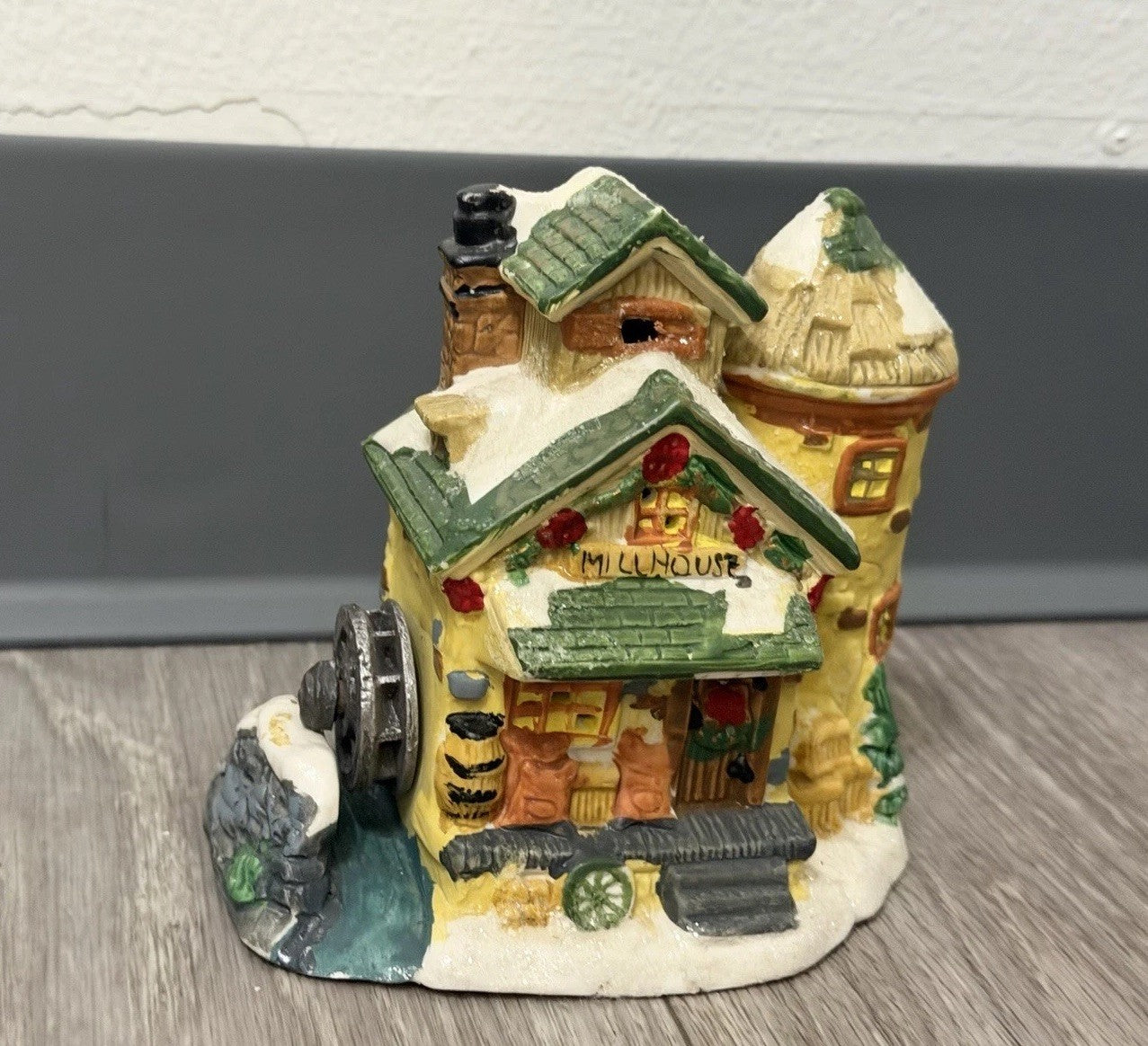 COBBLESTONE CORNERS 2004 Windham Lighted Mill House - PreOwned