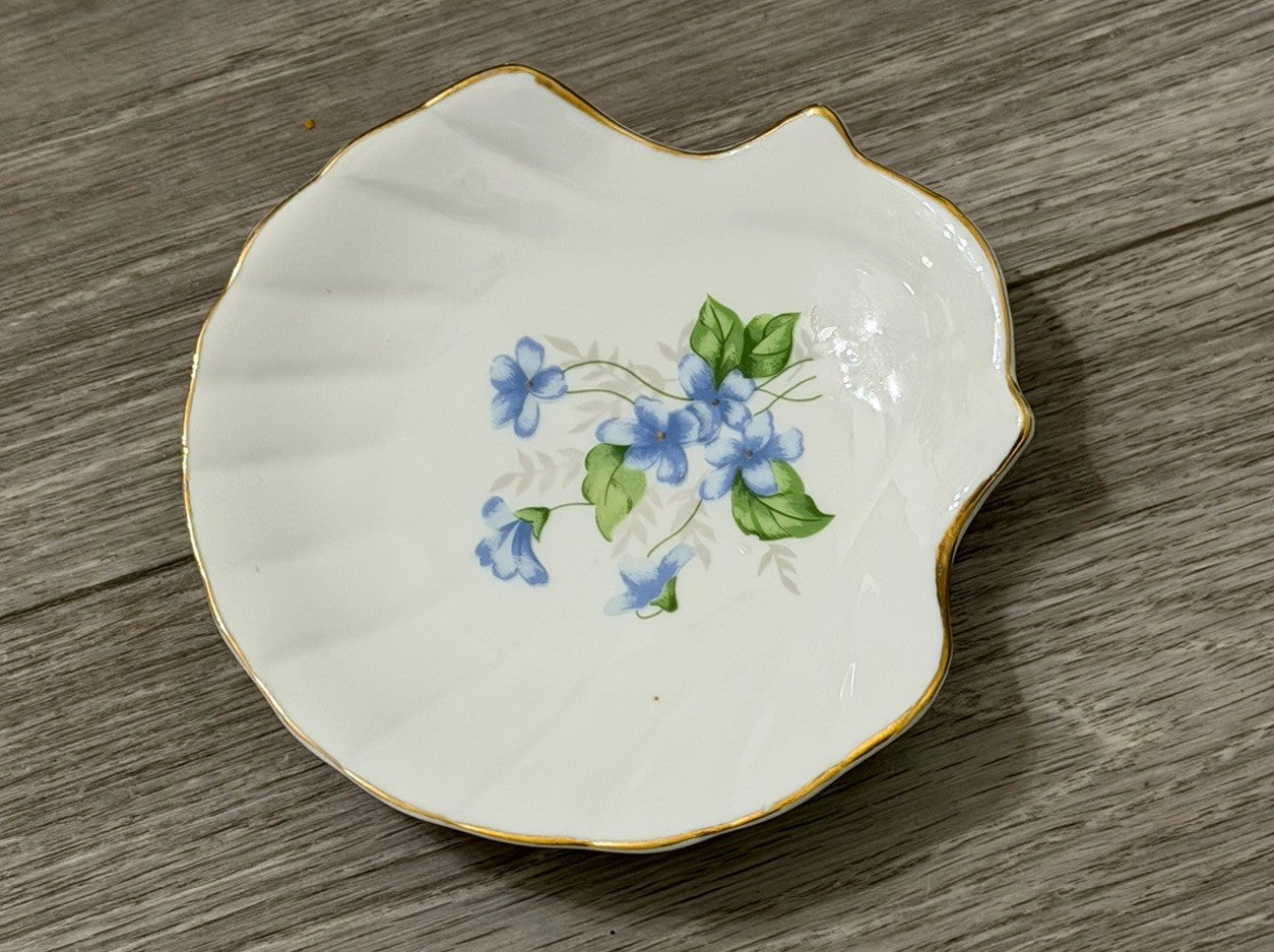 Vintage Apex Sea Clam Shell Gold Rim Blue Flowers Ceramic Trinket Dish