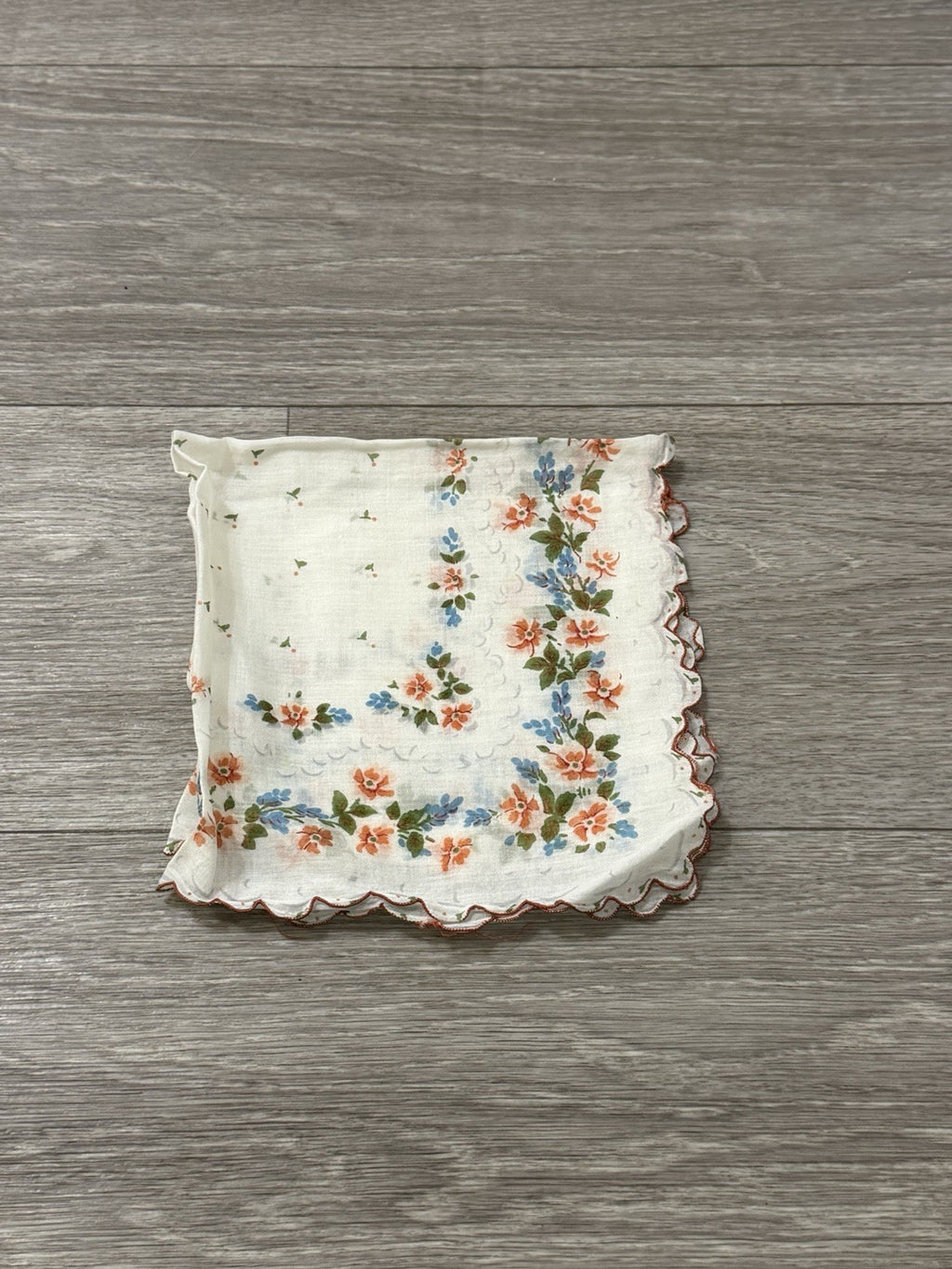 Beautiful & Delicate Tiny Flowers Boho Vintage Floral Wedding Handkerchief 13.5”