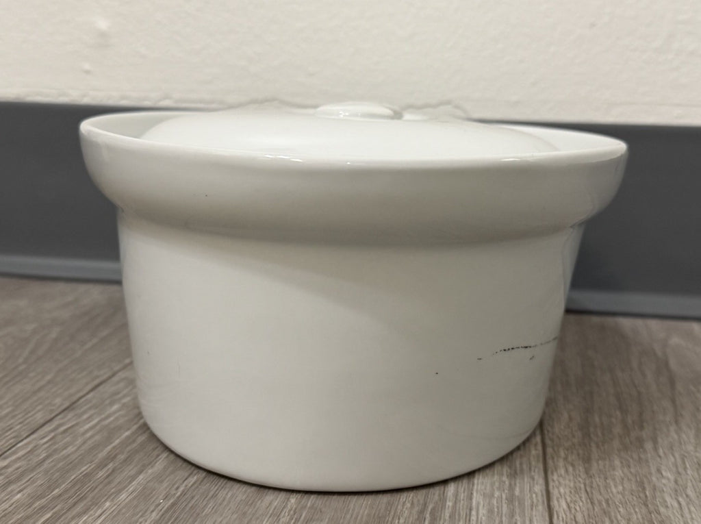 APILCO FRANCE Porcelaine a Feu White Oval Covered Casserole Dish