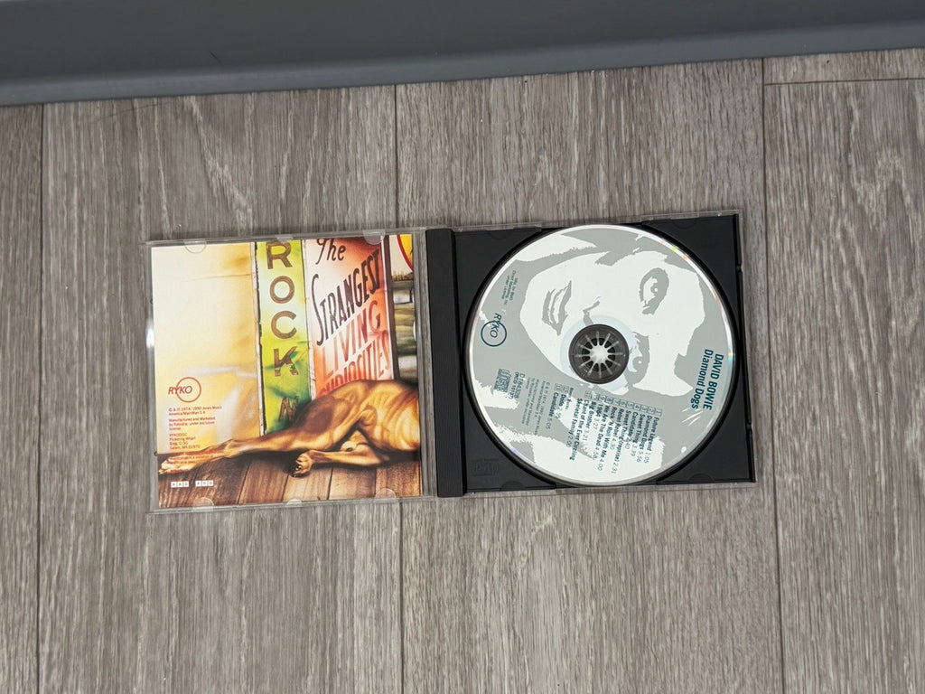 David Bowie - Diamond Dogs - CD - Rykodisc 1990 VG+ RCD 10137