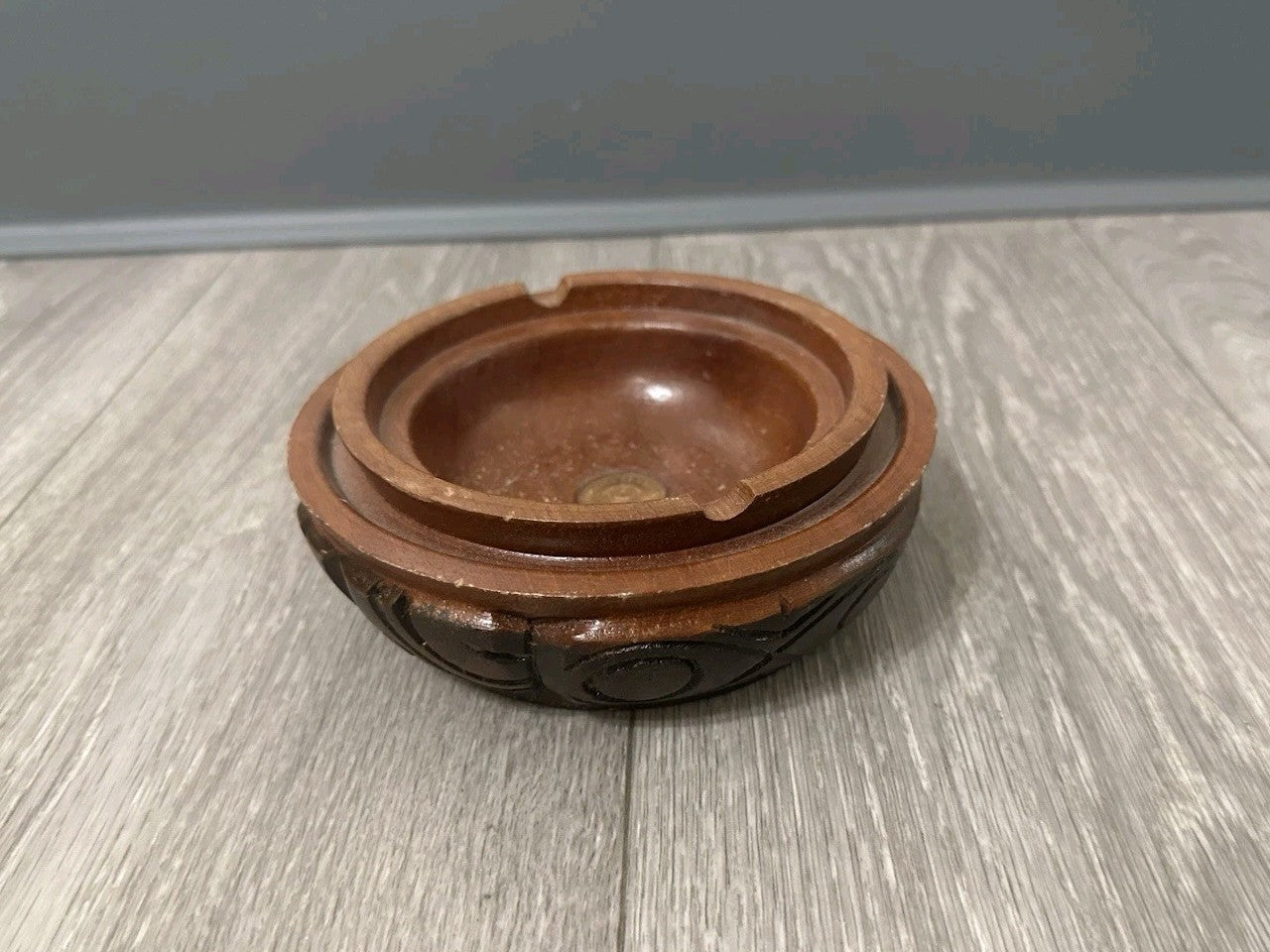 Republic De Honduras Vintage Hand Carved Wood Coin Ashtray 