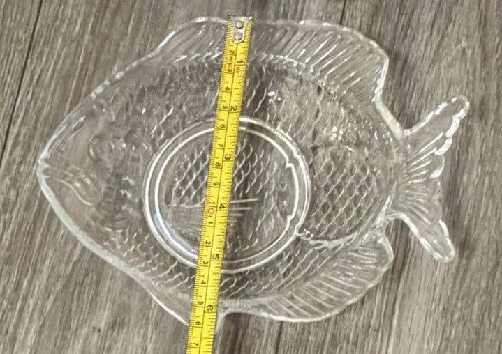 4 Glass Fish Shaped Appetizer Plates