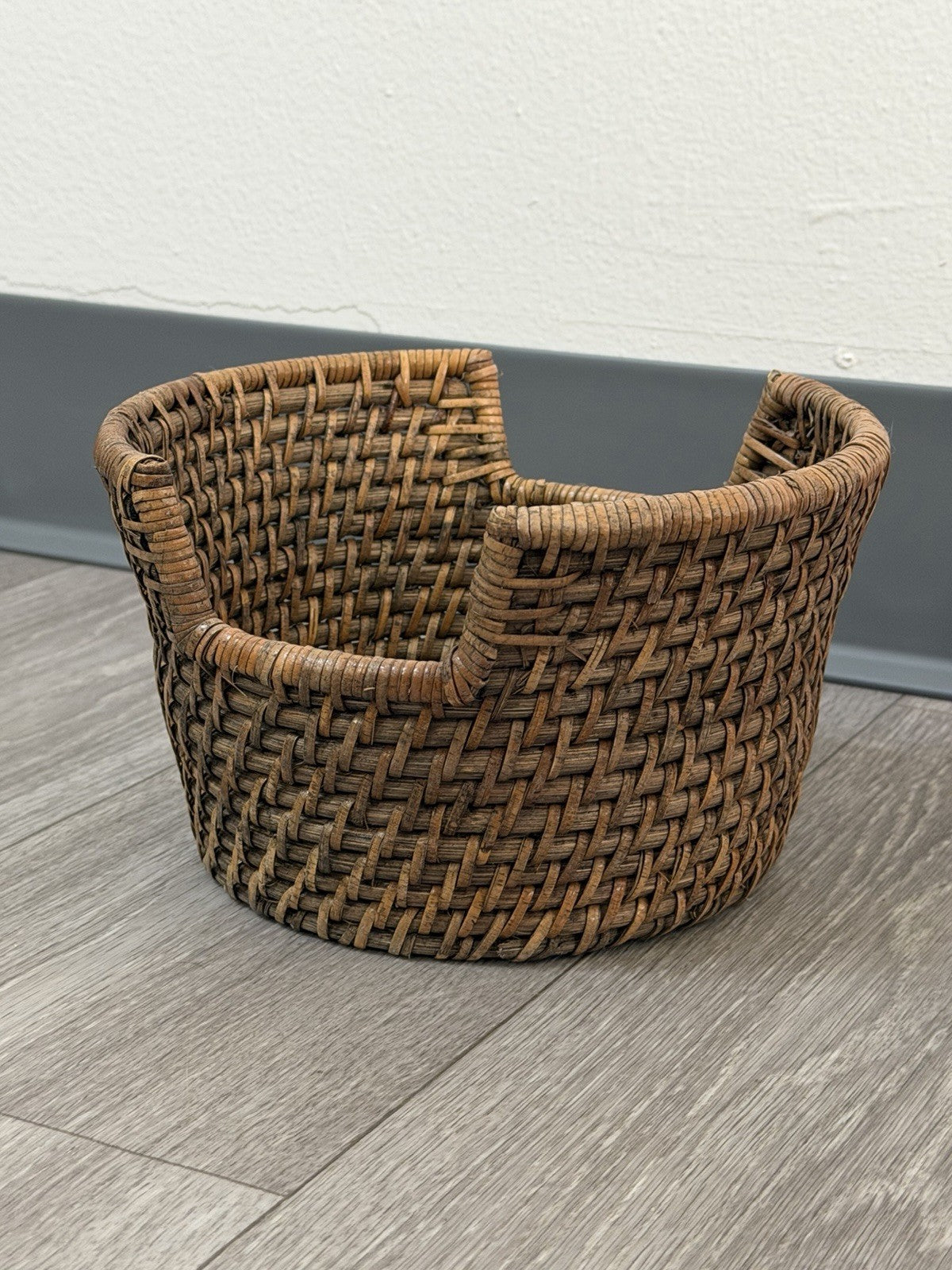 Small Sized Vintage Round Wicker Organizer Basket 8" X 5"