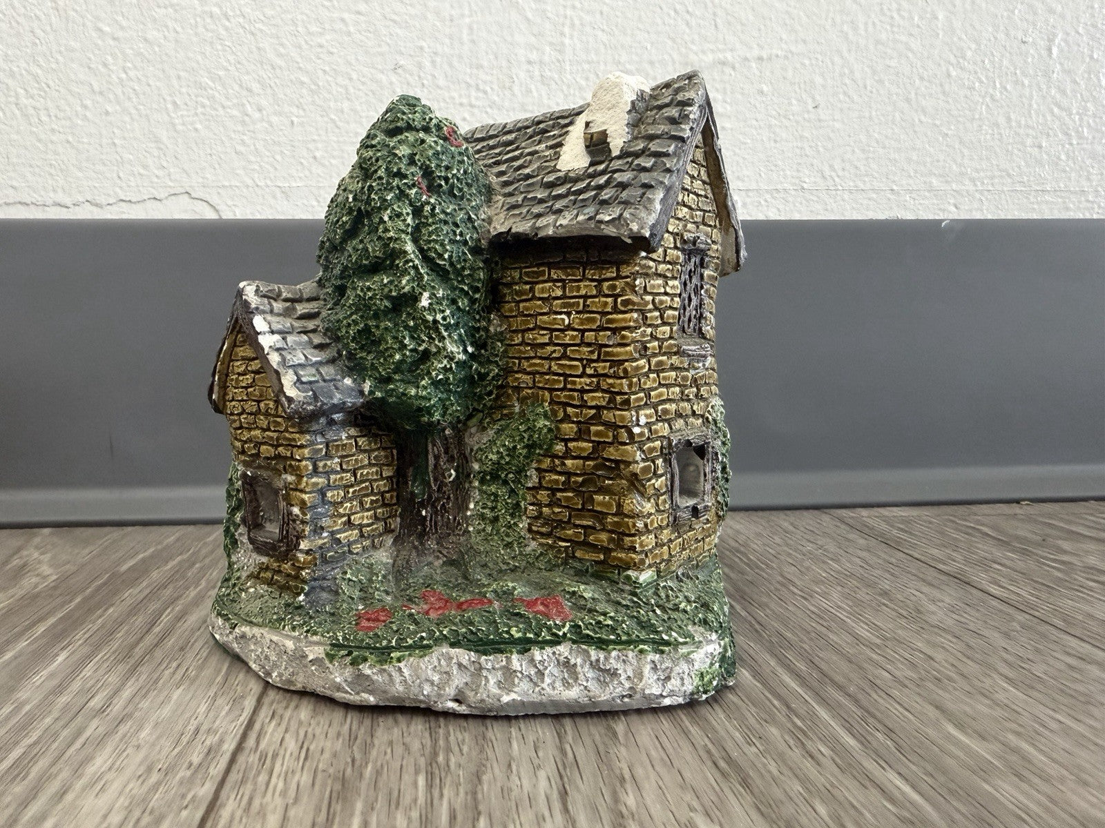 Ivy Cottage Lighted Cottage Charmers Handpainted Handcrafted BROKEN