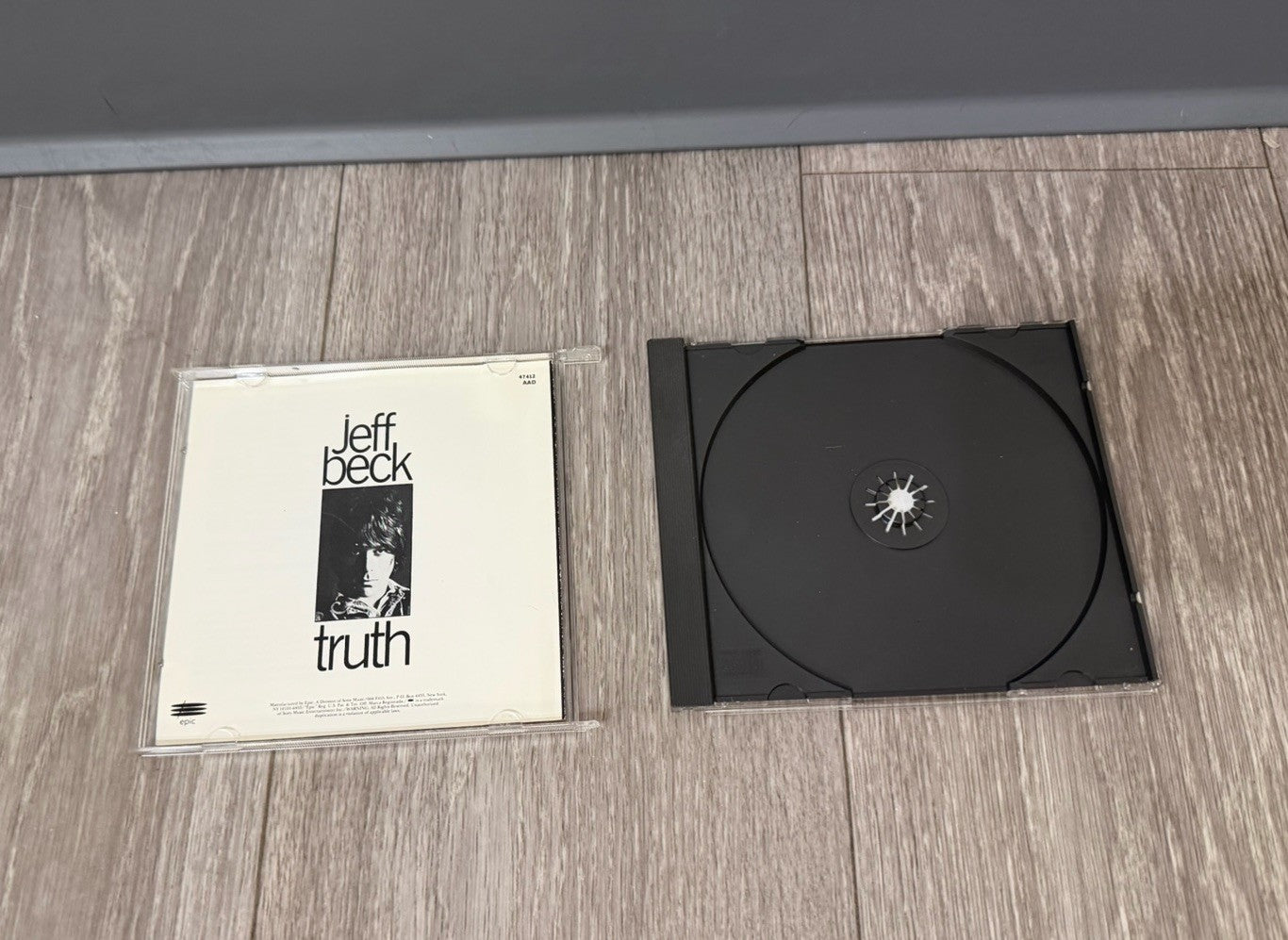 Jeff Beck - Truth CD 1968 Classic Rock Epic Label Legendary Guitar CRACKED CASE