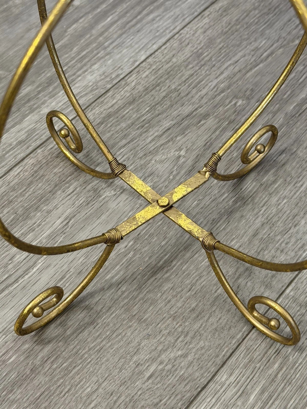 PIER 1 IMPORTS Goldtone Foldable Single Ornament Holder Display Stand