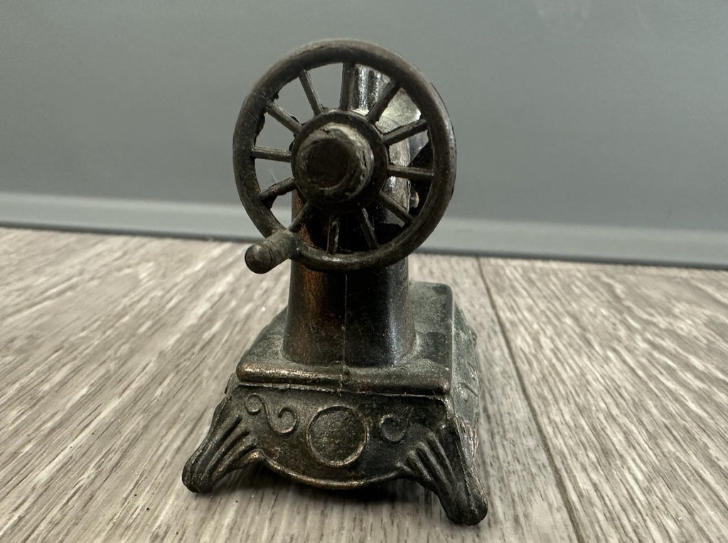 Durham Vintage Miniature Sewing Machine Die-cast Metal 1976 No. 3 Dollhouse