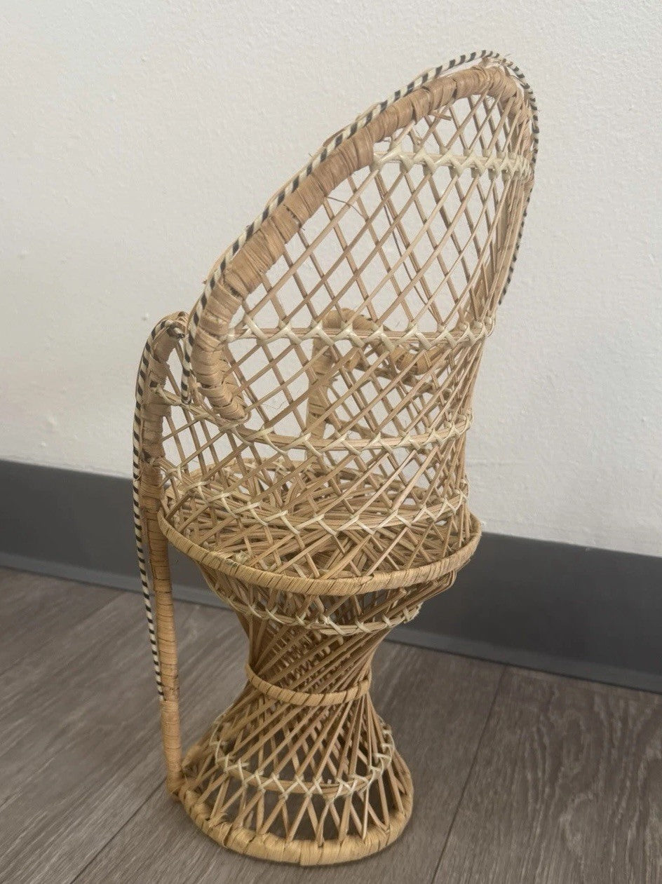 Peacock Chair Doll Chair/Plant Stand Boho Décor Wicker Rattan 16.5” Tall DAMAGED