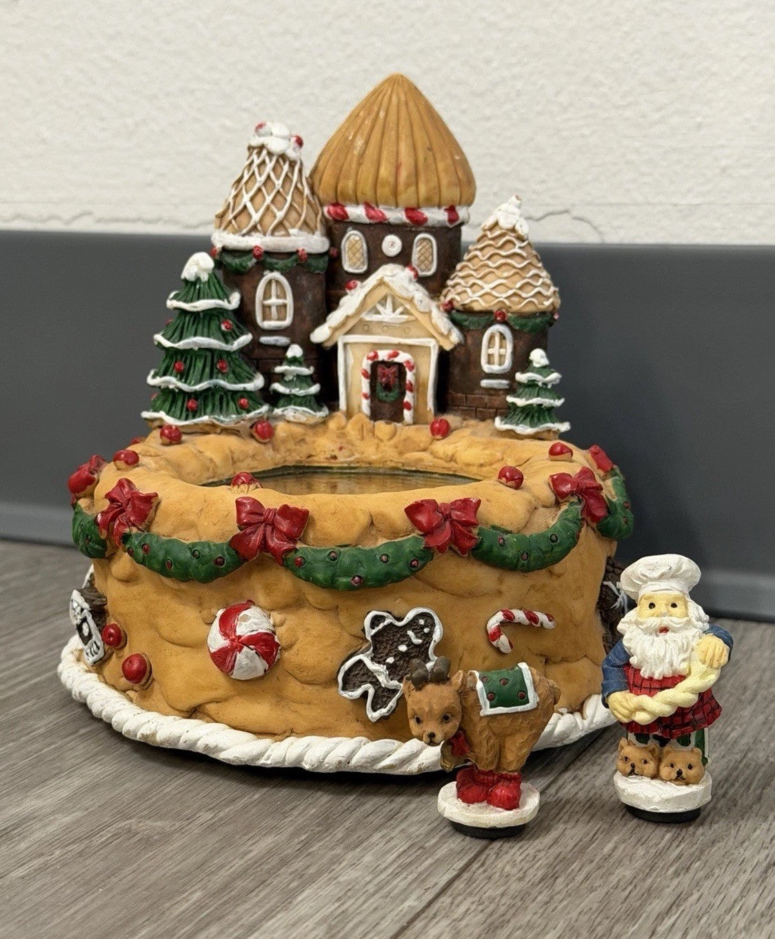 Vintage Gingerbread Themed Musical Skating Pond - Works - Christmas Decoration