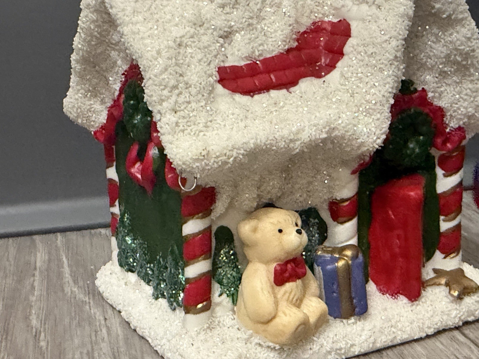 K's Collection "Christmas Winter House" Polyresin Multicolored Ornament 6" X 4"