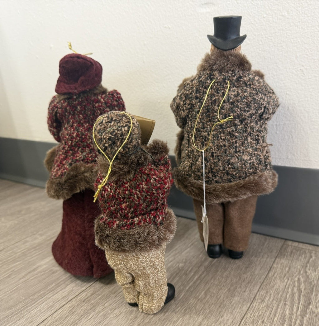 Vintage Christmas Carolers Caroling Dolls Tallest 11.25” Pacific Rim Holiday