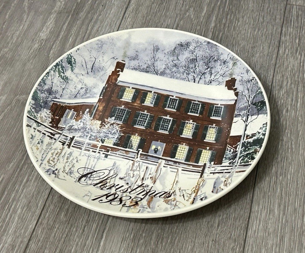 Vintage David Coolidge Collectible Christmas Plate Smuckers 1983 Boarding House