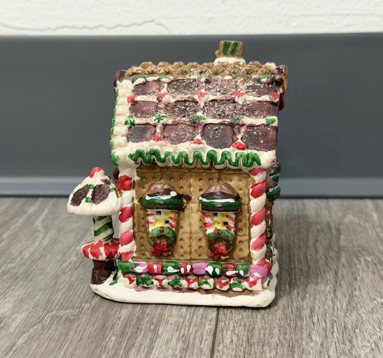 Vintage Ginger Frost Lane 2005 CAKE SHOP Christmas Collectible Village Holiday