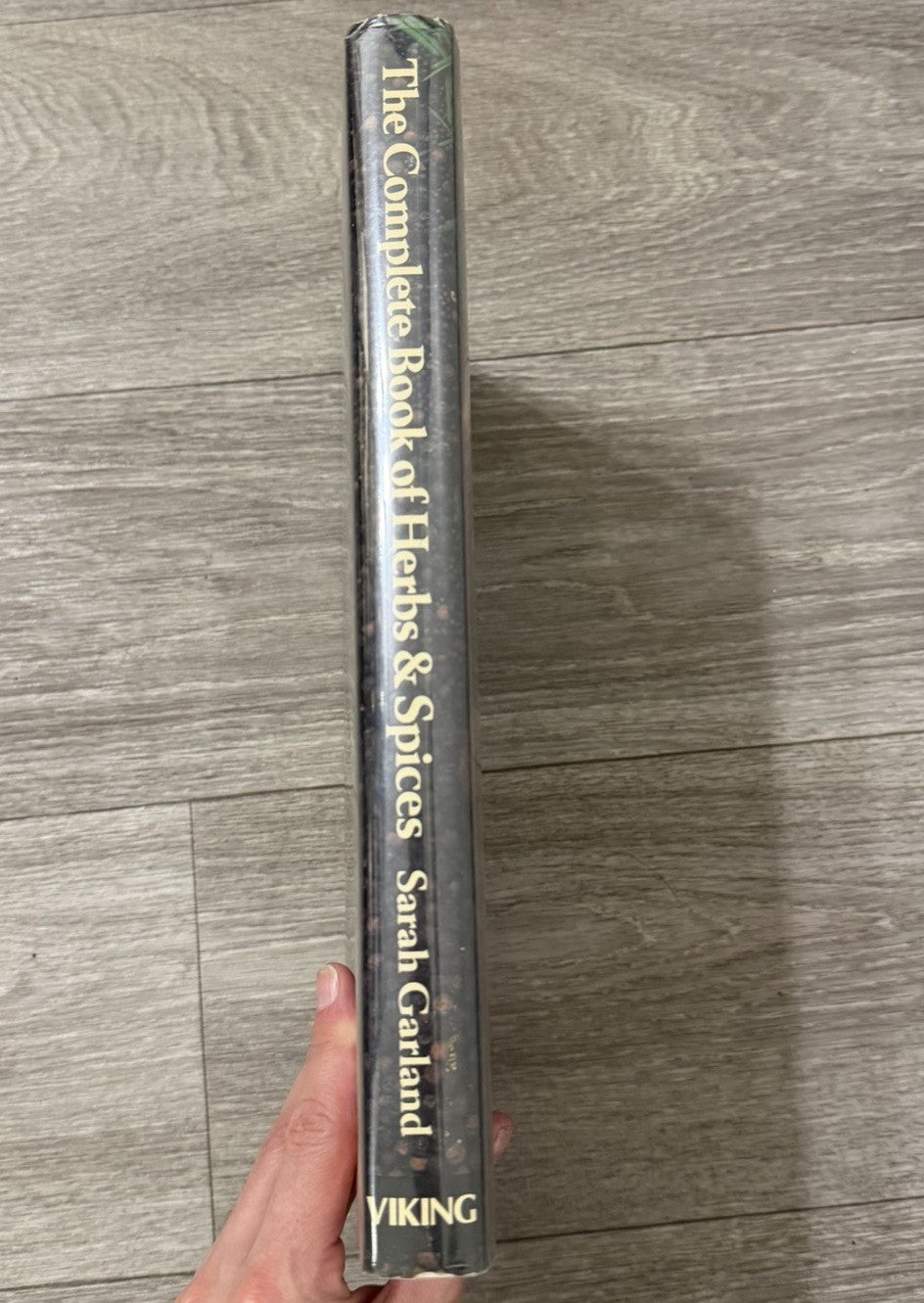Complete Book of Herbs and Spices Sarah Garland 1979 HCDJ VINTAGE