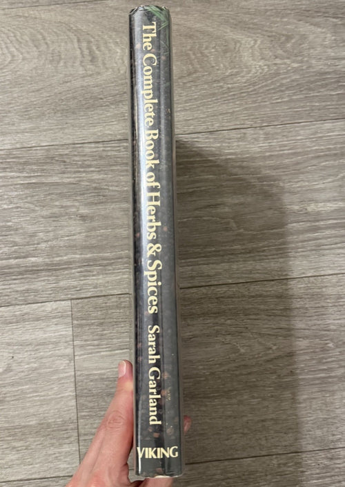 Complete Book of Herbs and Spices Sarah Garland 1979 HCDJ VINTAGE