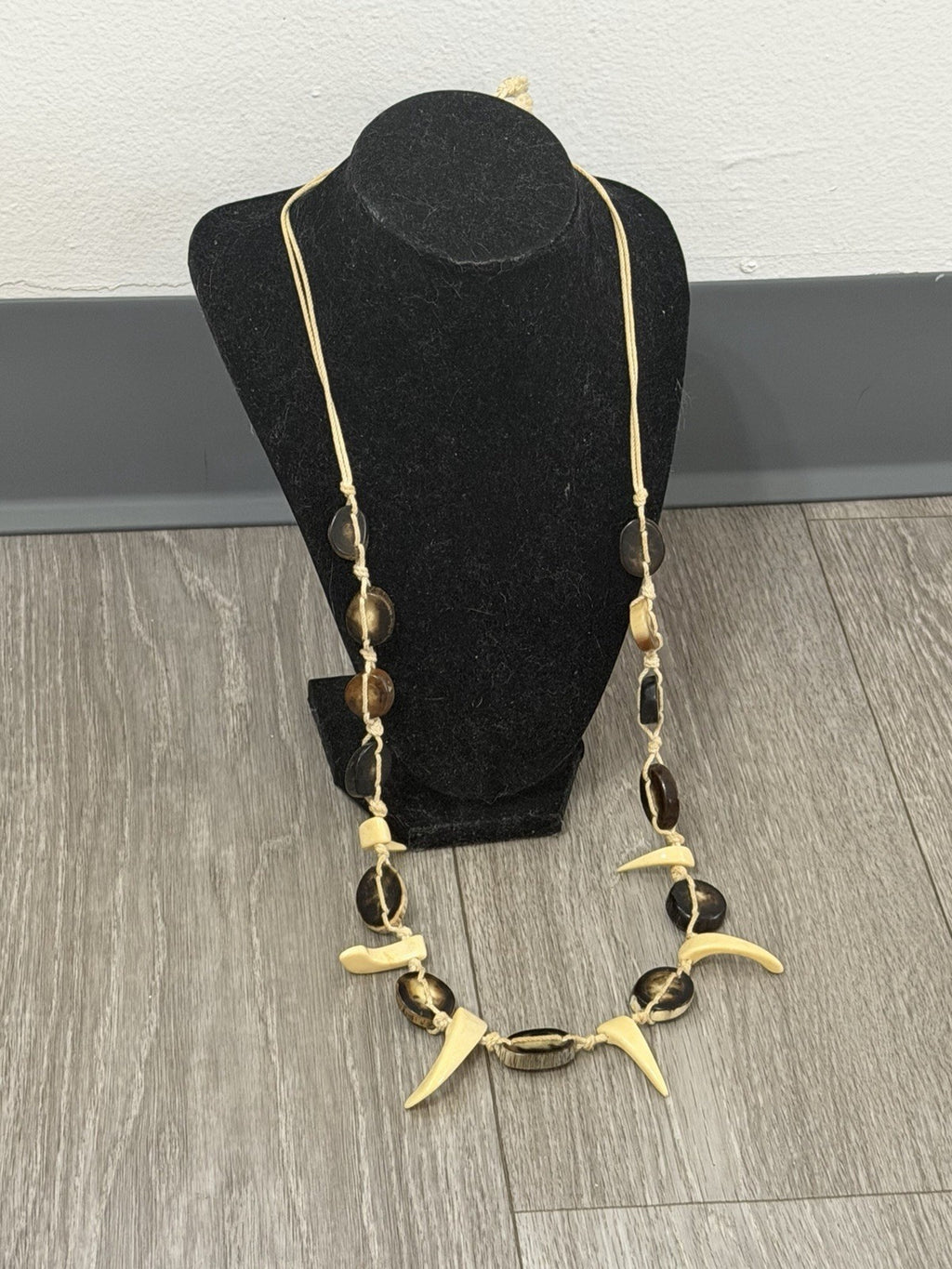 Vintage Handmade Knotted Carved Shell Boho Tribal Necklace