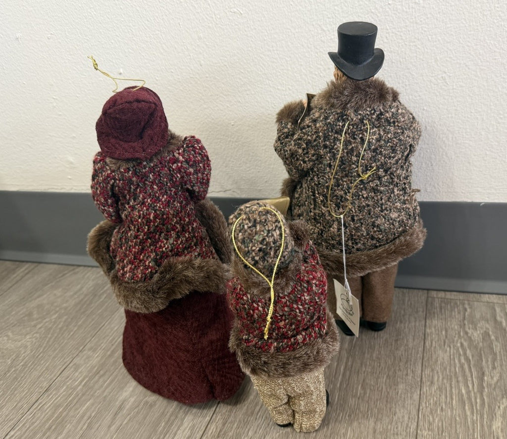 Vintage Christmas Carolers Caroling Dolls Tallest 11.25” Pacific Rim Holiday
