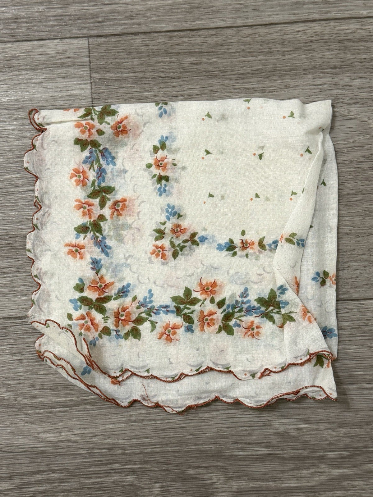 Beautiful & Delicate Tiny Flowers Boho Vintage Floral Wedding Handkerchief 13.5”