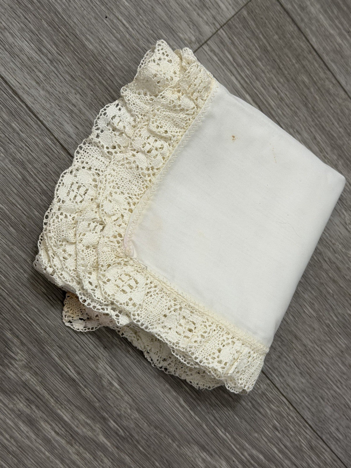 Vintage Handkerchief Crochet Edge 23" square approx. Floral Edge
