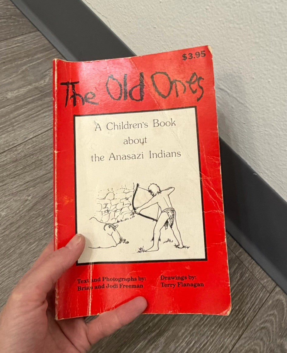 VINTAGE - The Old Ones: Children's Books About the Anasazi Indians
