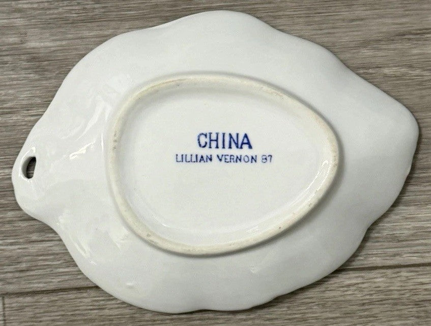🍃3D Lillian Vernon 6" x 4" White Leaf Soap Dish, Trinket VINTAGE 1987 Botanical